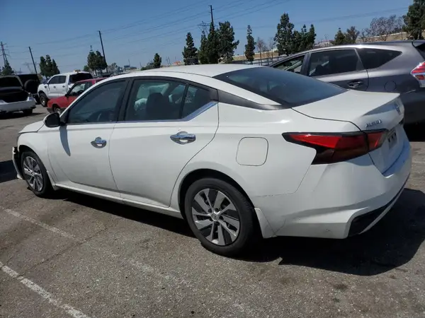 1N4BL4BV3MN330925 2021 NISSAN ALTIMA - Image 2