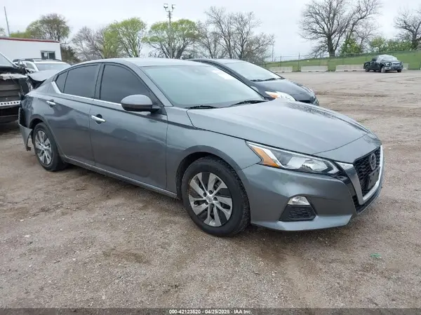 1N4BL4BV3MN388386 2021 NISSAN ALTIMA - Image 1