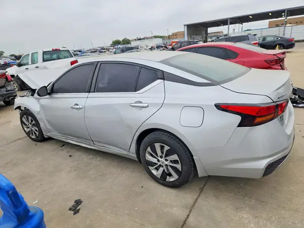 1N4BL4BV3NN370049 2022 NISSAN ALTIMA - Image 2