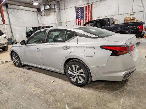 1N4BL4BV3NN373761 2022 NISSAN ALTIMA - Image 2