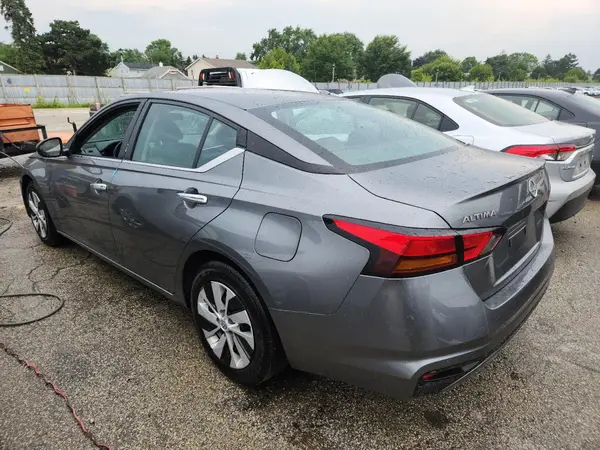 1N4BL4BV3PN388117 2023 NISSAN ALTIMA - Image 2