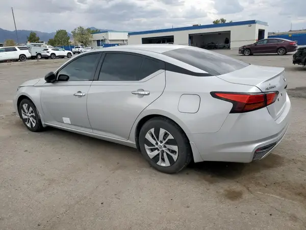 1N4BL4BV3RN327725 2024 NISSAN ALTIMA - Image 2