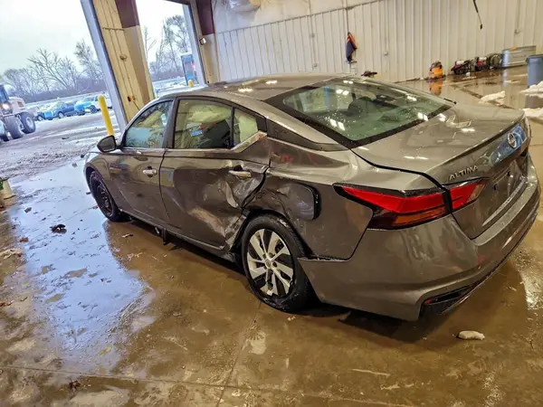 1N4BL4BV3RN372258 2024 NISSAN ALTIMA - Image 2