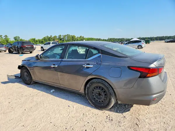 1N4BL4BV3RN372339 2024 NISSAN ALTIMA - Image 2