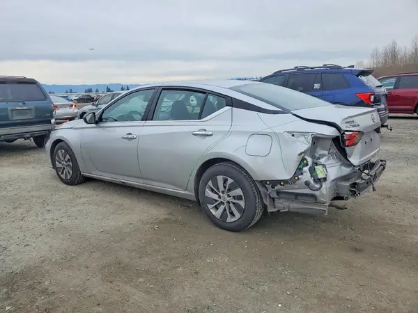 1N4BL4BV3RN385219 2024 NISSAN ALTIMA - Image 2