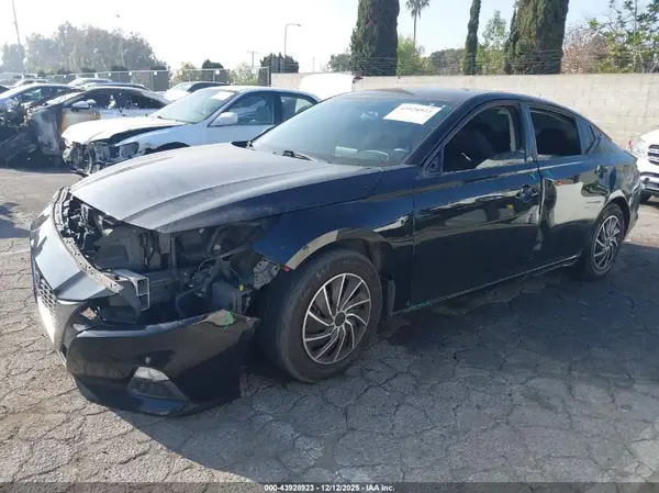 1N4BL4BV4KC124876 2019 NISSAN ALTIMA - Image 2