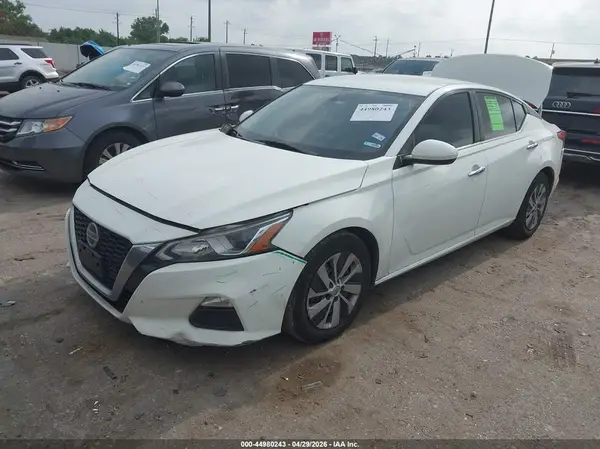 1N4BL4BV4KC154833 2019 NISSAN ALTIMA - Image 2