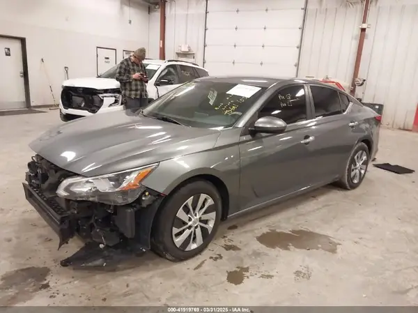 1N4BL4BV4KC246749 2019 NISSAN ALTIMA - Image 2