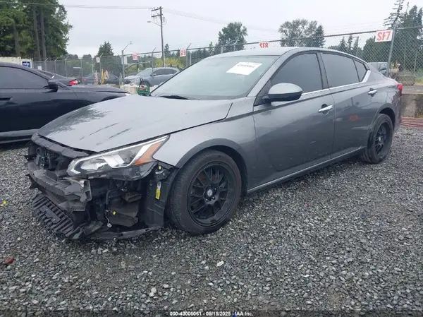 1N4BL4BV4KC249666 2019 NISSAN ALTIMA - Image 2