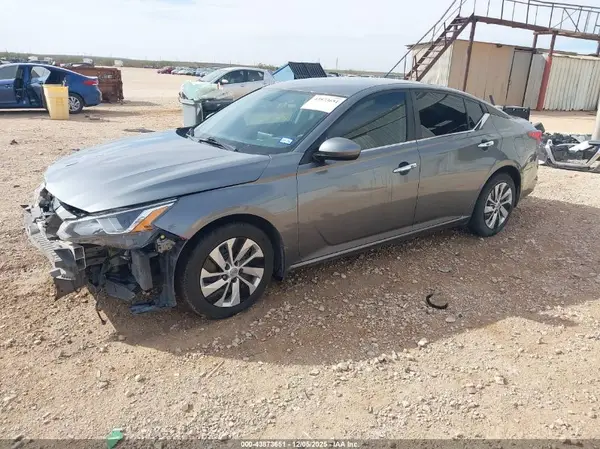 1N4BL4BV4KN300619 2019 NISSAN ALTIMA - Image 2