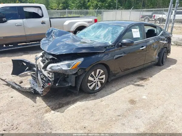1N4BL4BV4KN304749 2019 NISSAN ALTIMA - Image 2