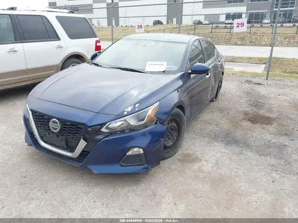 1N4BL4BV4KN318229 2019 NISSAN ALTIMA - Image 2