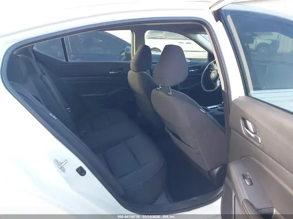 1N4BL4BV4KN325584 2019 NISSAN ALTIMA - Image 8