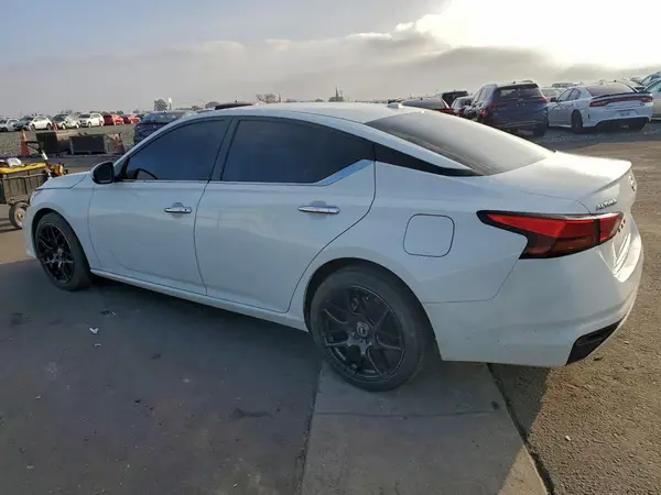 1N4BL4BV4LC139069 2020 NISSAN ALTIMA - Image 2