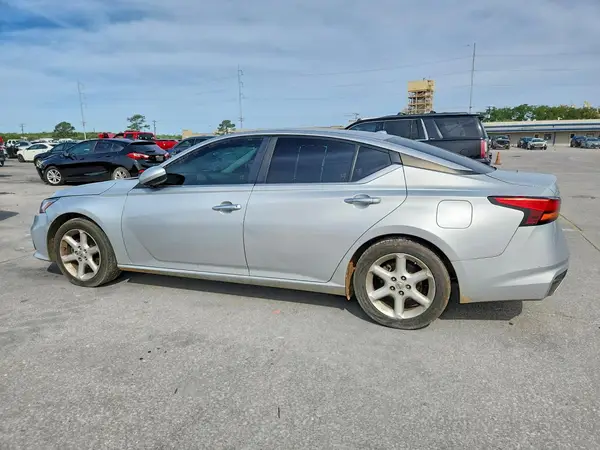1N4BL4BV4LC239415 2020 NISSAN ALTIMA - Image 2