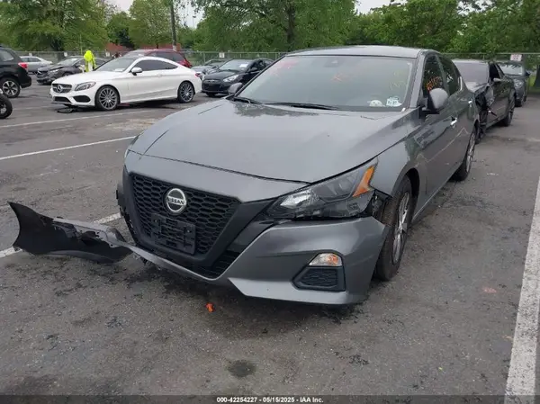 1N4BL4BV4NN351140 2022 NISSAN ALTIMA - Image 2