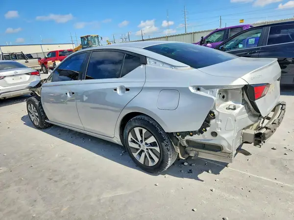1N4BL4BV4NN368973 2022 NISSAN ALTIMA - Image 2