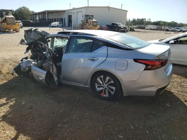 1N4BL4BV4NN409084 2022 NISSAN ALTIMA - Image 2