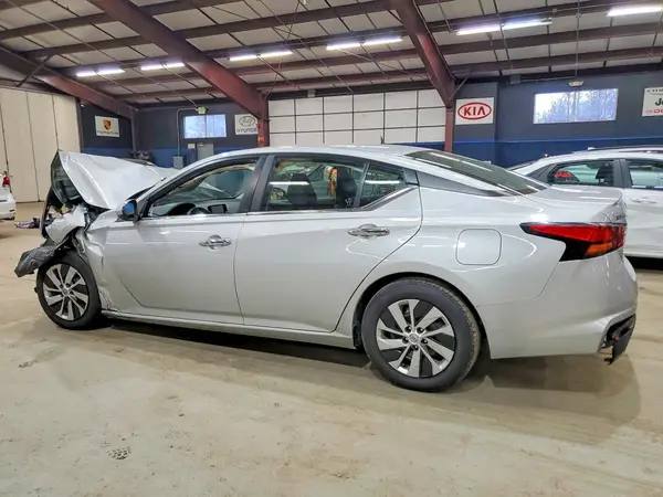 1N4BL4BV4PN313328 2023 NISSAN ALTIMA - Image 2