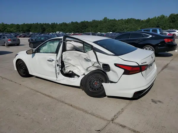 1N4BL4BV4PN329853 2023 NISSAN ALTIMA - Image 2