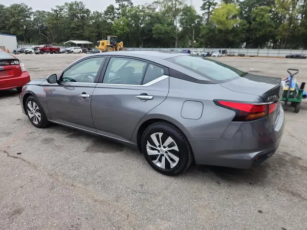 1N4BL4BV4PN334535 2023 NISSAN ALTIMA - Image 2