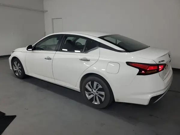 1N4BL4BV4PN338388 2023 NISSAN ALTIMA - Image 2