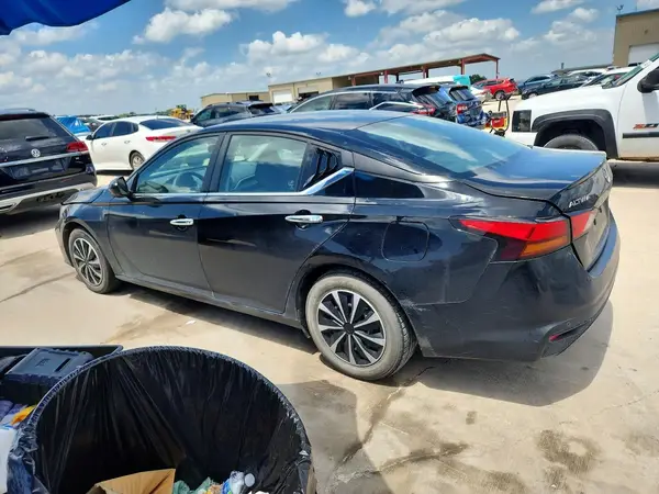 1N4BL4BV4PN339654 2023 NISSAN ALTIMA - Image 2