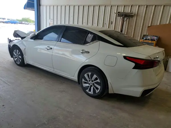 1N4BL4BV4PN363646 2023 NISSAN ALTIMA - Image 2