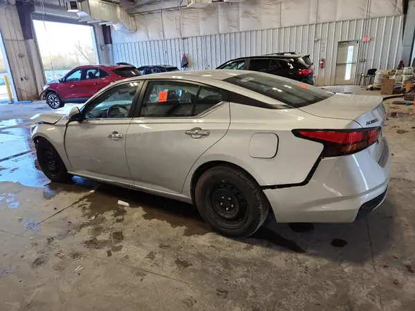 1N4BL4BV4PN370497 2023 NISSAN ALTIMA - Image 2