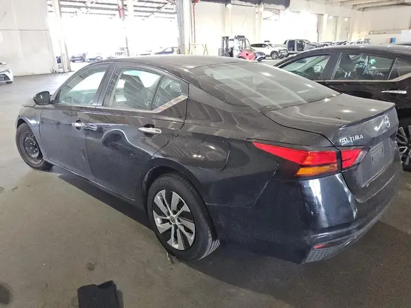 1N4BL4BV4PN371651 2023 NISSAN ALTIMA - Image 2