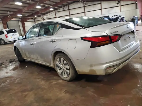 1N4BL4BV4PN372587 2023 NISSAN ALTIMA - Image 2