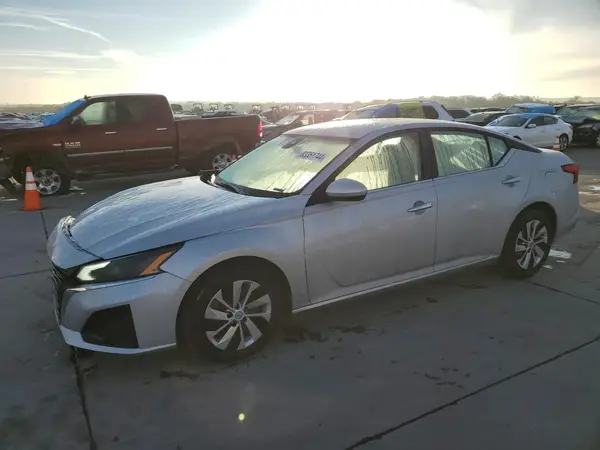 1N4BL4BV4PN373447 2023 NISSAN ALTIMA - Image 1