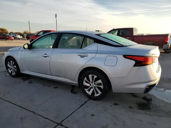 1N4BL4BV4PN373447 2023 NISSAN ALTIMA - Image 2