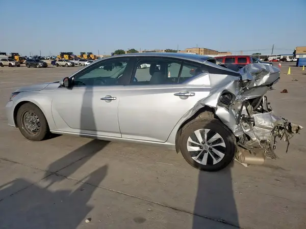1N4BL4BV4PN383184 2023 NISSAN ALTIMA - Image 2