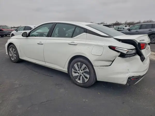 1N4BL4BV4PN384254 2023 NISSAN ALTIMA - Image 2