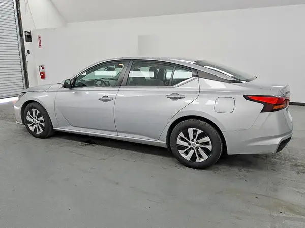1N4BL4BV4PN385730 2023 NISSAN ALTIMA - Image 2