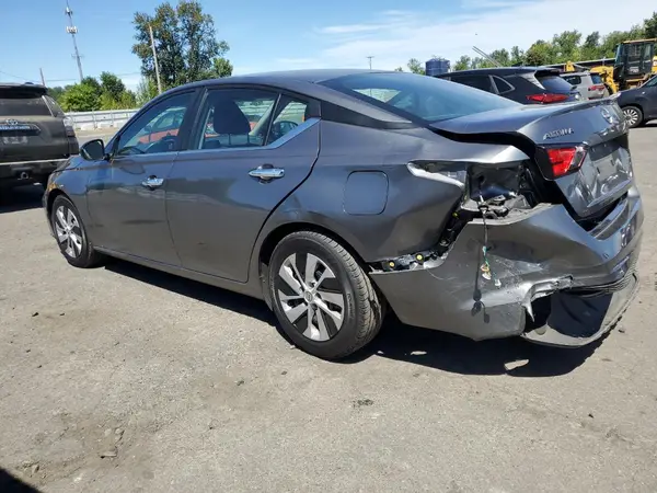 1N4BL4BV4PN389809 2023 NISSAN ALTIMA - Image 2