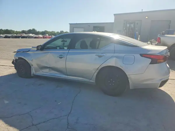 1N4BL4BV4RN312859 2024 NISSAN ALTIMA - Image 2