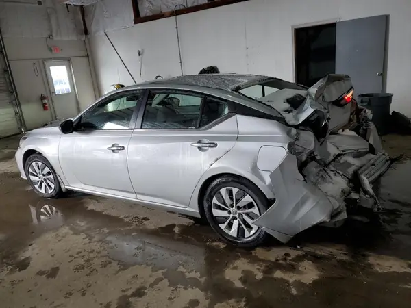 1N4BL4BV4RN326700 2024 NISSAN ALTIMA - Image 2