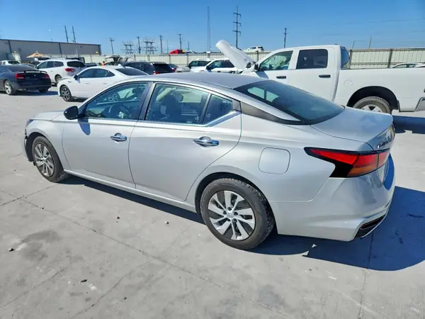 1N4BL4BV4RN340158 2024 NISSAN ALTIMA - Image 2