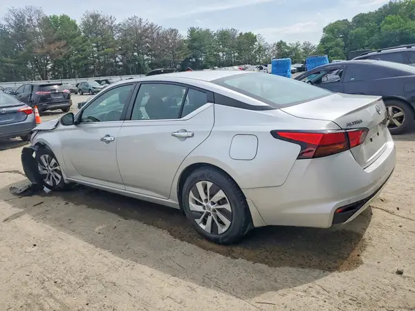 1N4BL4BV4RN352973 2024 NISSAN ALTIMA - Image 2