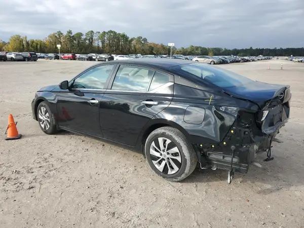 1N4BL4BV4RN368249 2024 NISSAN ALTIMA - Image 2