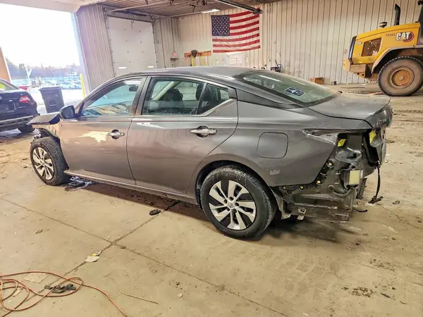 1N4BL4BV4RN372124 2024 NISSAN ALTIMA - Image 2