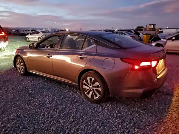 1N4BL4BV4RN372950 2024 NISSAN ALTIMA - Image 2