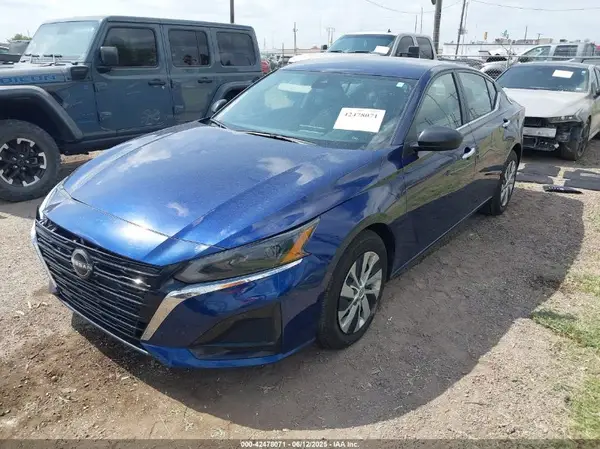 1N4BL4BV4RN379476 2024 NISSAN ALTIMA - Image 2