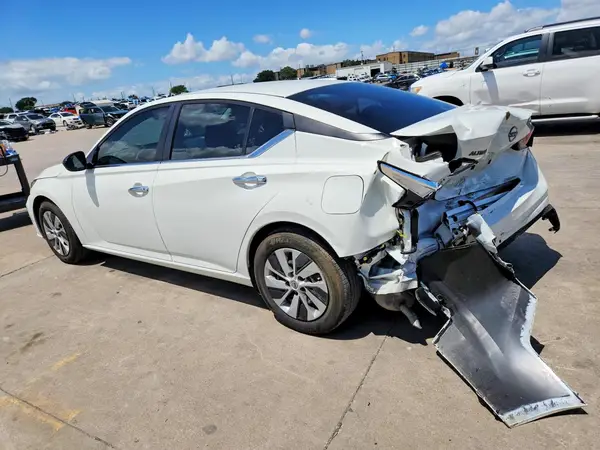 1N4BL4BV4RN381485 2024 NISSAN ALTIMA - Image 2