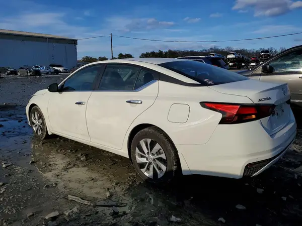 1N4BL4BV4RN413903 2024 NISSAN ALTIMA - Image 2