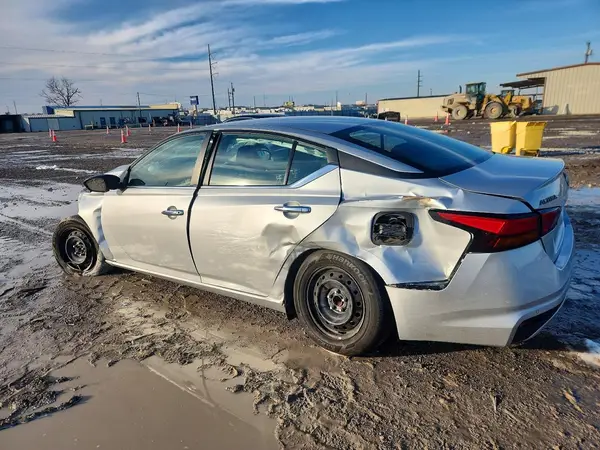 1N4BL4BV4RN422813 2024 NISSAN ALTIMA - Image 2