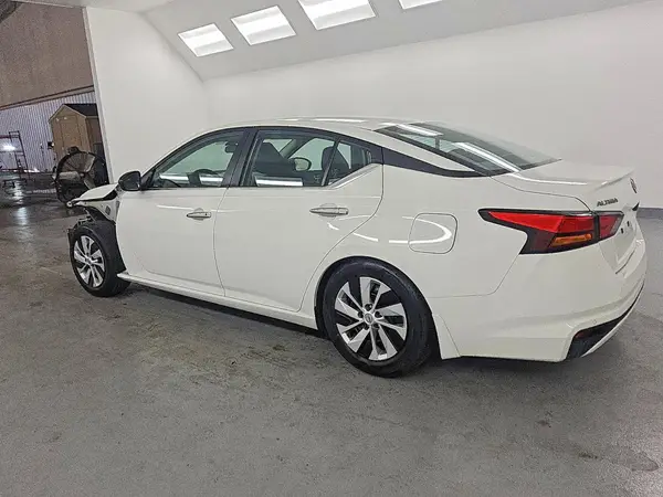 1N4BL4BV4RN425940 2024 NISSAN ALTIMA - Image 2