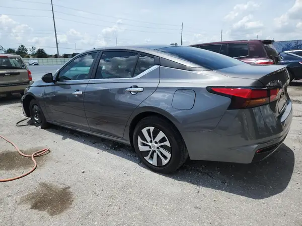 1N4BL4BV4SN330302 2025 NISSAN ALTIMA - Image 2